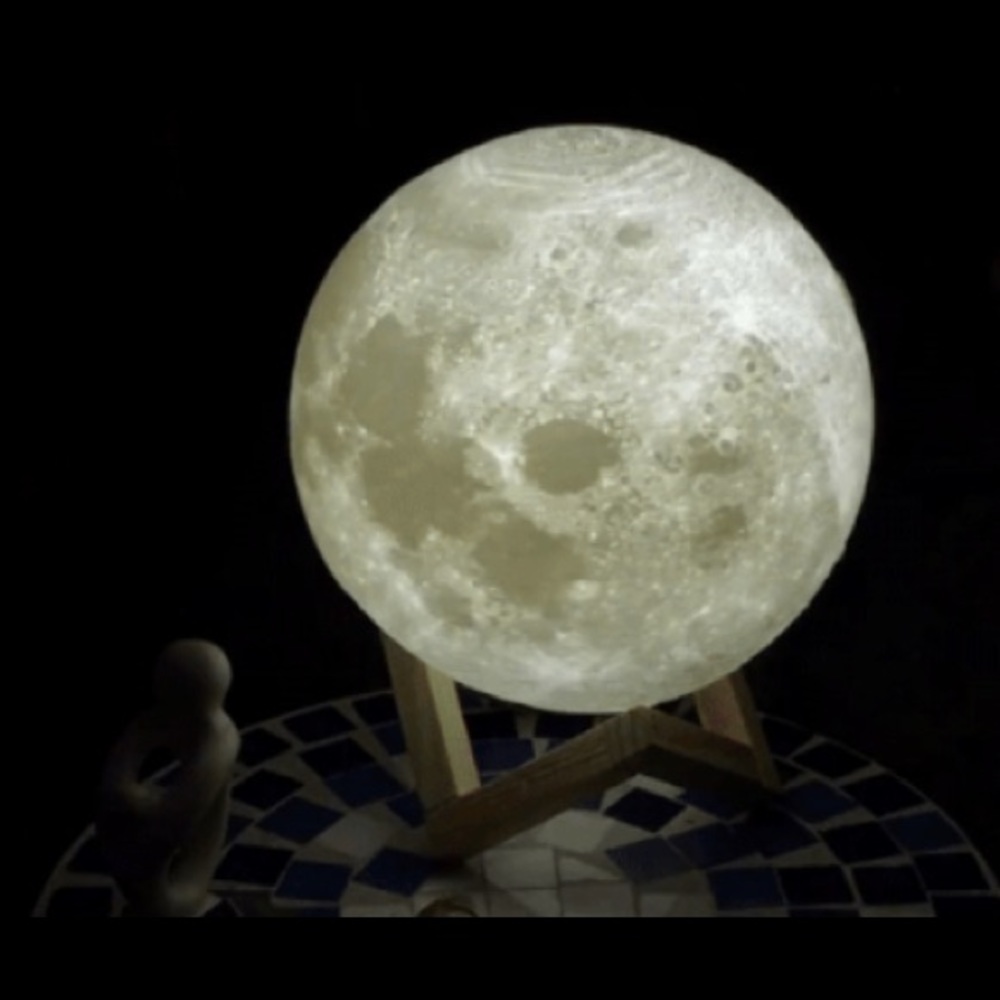 Happyhaves Full Moon light and diffuser- new- still in box!